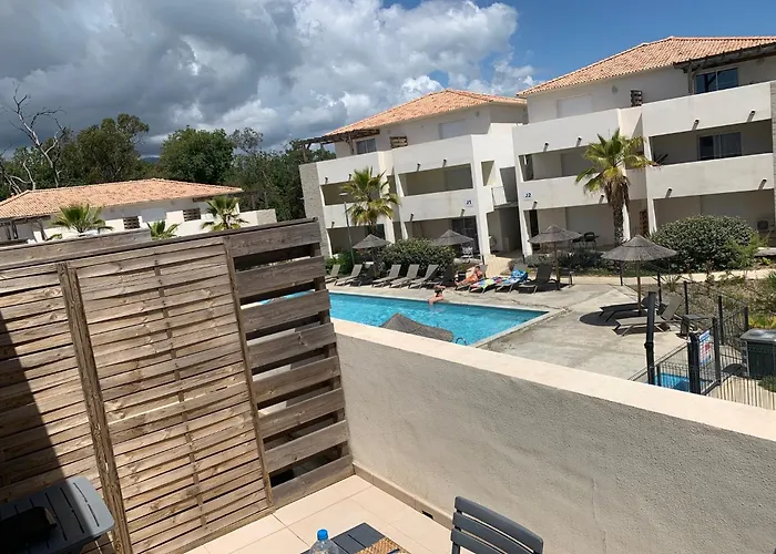 T3 En Corse, Marina Di Bravone N131 Linguizzetta